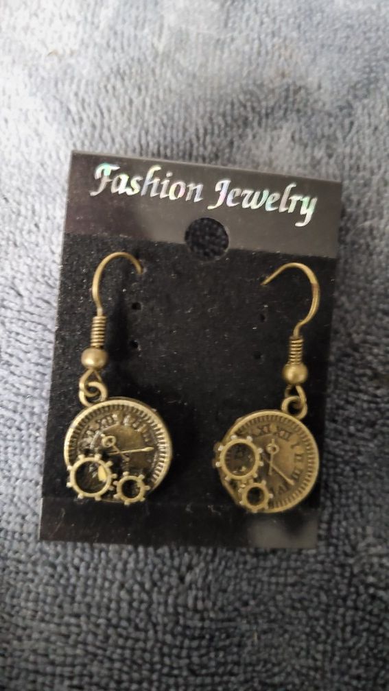 1 pair Steampunk clock and gears brass color