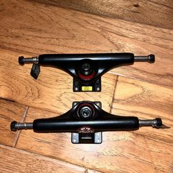 Independent Trucks Stage XI