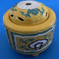 New Japanese Kyo Pottery Yellow Cochin Incense Buner By AKAZAWA ROSEKI with case
