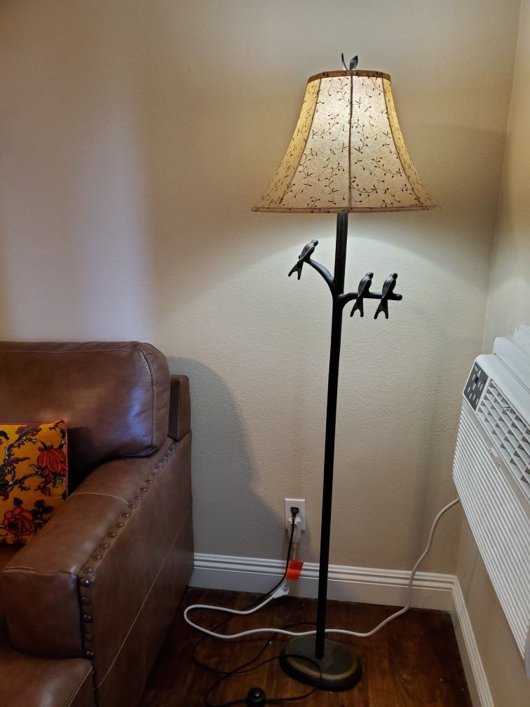 Floor lamp