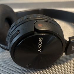 SONY Headphones 🎶 🎧 🔈 