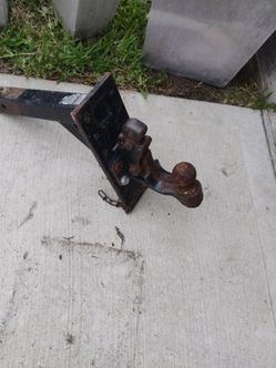 Truck hitch