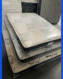 Full size mattress / Colchon