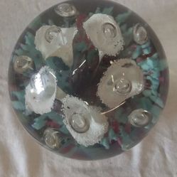 Vintage Floral Controlled Bubbles Art Glass Round Paperweight 5.5” Diameter