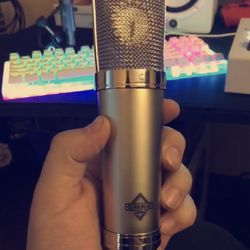 Microphone