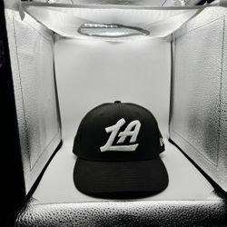 New Era LA Clippers Fitted Hat – Size 7 ½ 