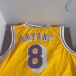 NBA 2XL Kobe Bryant Jersey 
