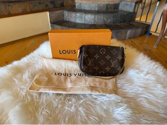 Authentic Pre Loved LV monogram Pochette
