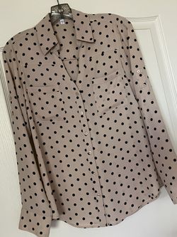EXPRESS Portofino Women’s Creamy Blush Polka Dot Shirt - Like New Size Small, Org. $50
