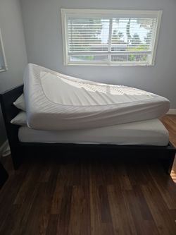 Full bed fram ikea Malm frame
