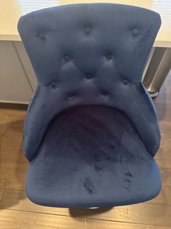 2 barstool chairs