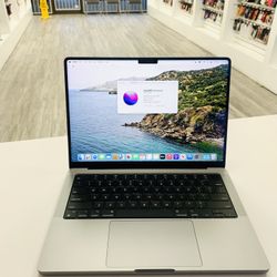 MacBook Pro 14” 32Ram 512GB 