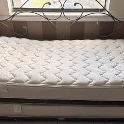 Twin Metal Daybed with Mattresses  (MAKE AN OFFER)