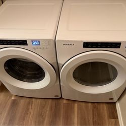 *LIKE NEW FRONT LOAD WASHER AND DRYER*