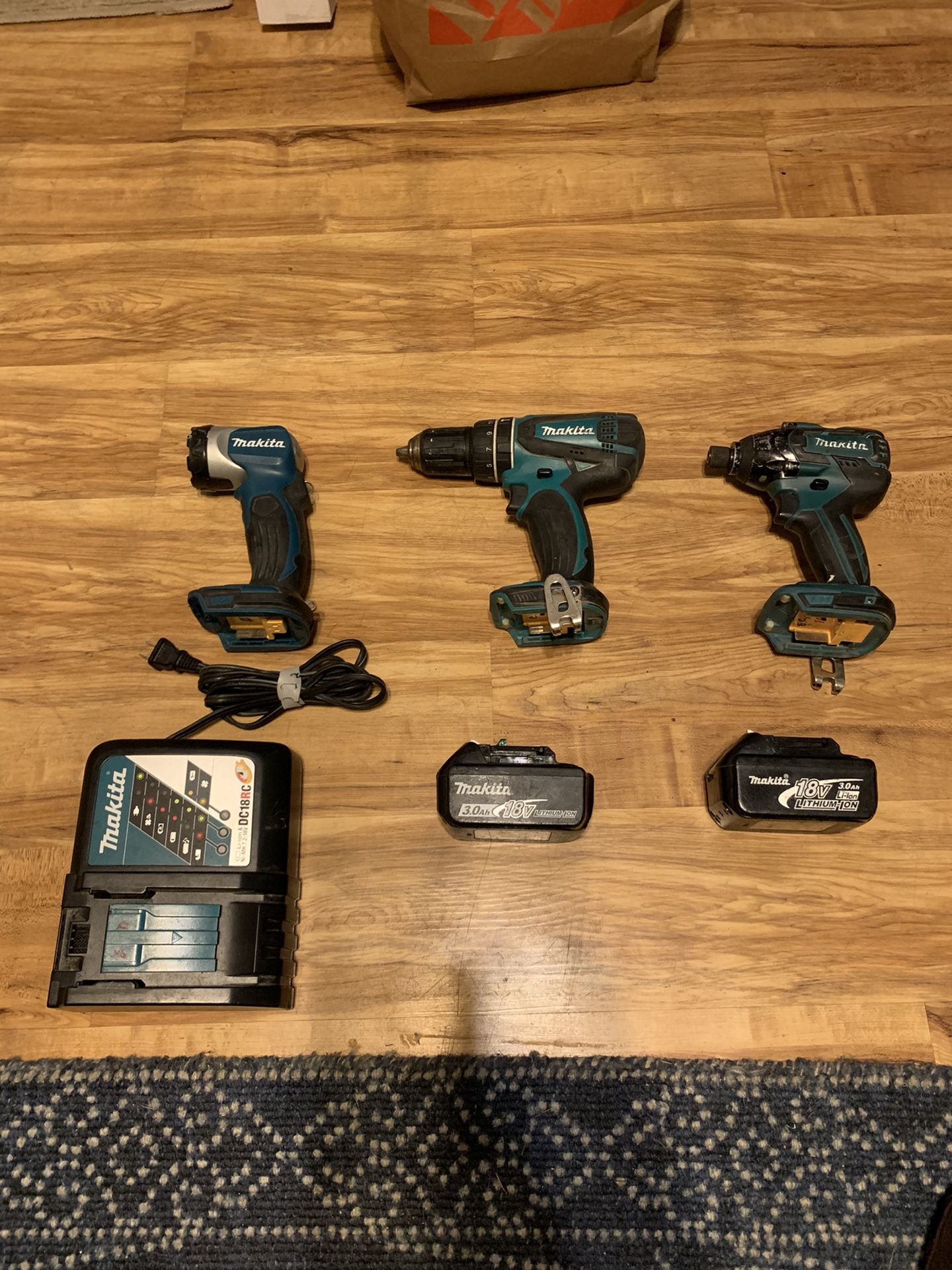 MAKITA DRILL SET