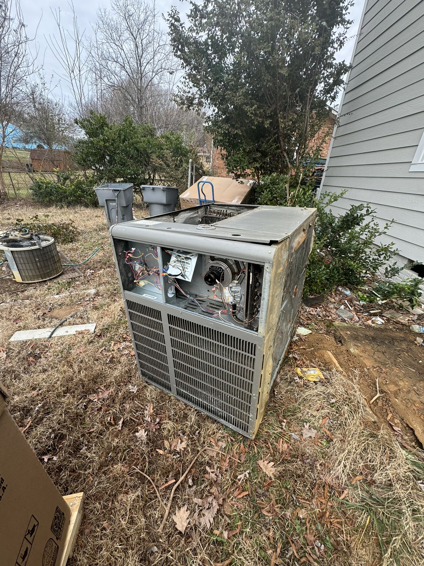 Old AC unit For Sale. Parts Only