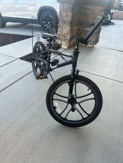 Mongoose Mode BMX Bike – 20" Wheels – Great Condition – Ready to Ride