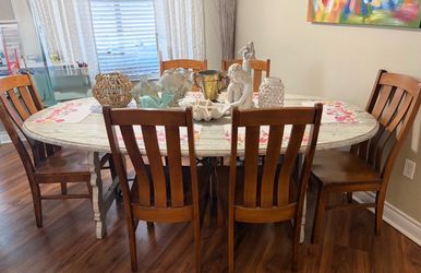 Real Wood Dining room table w/ 6 chairs
