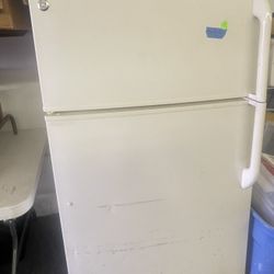 Used GE Refrigerator 