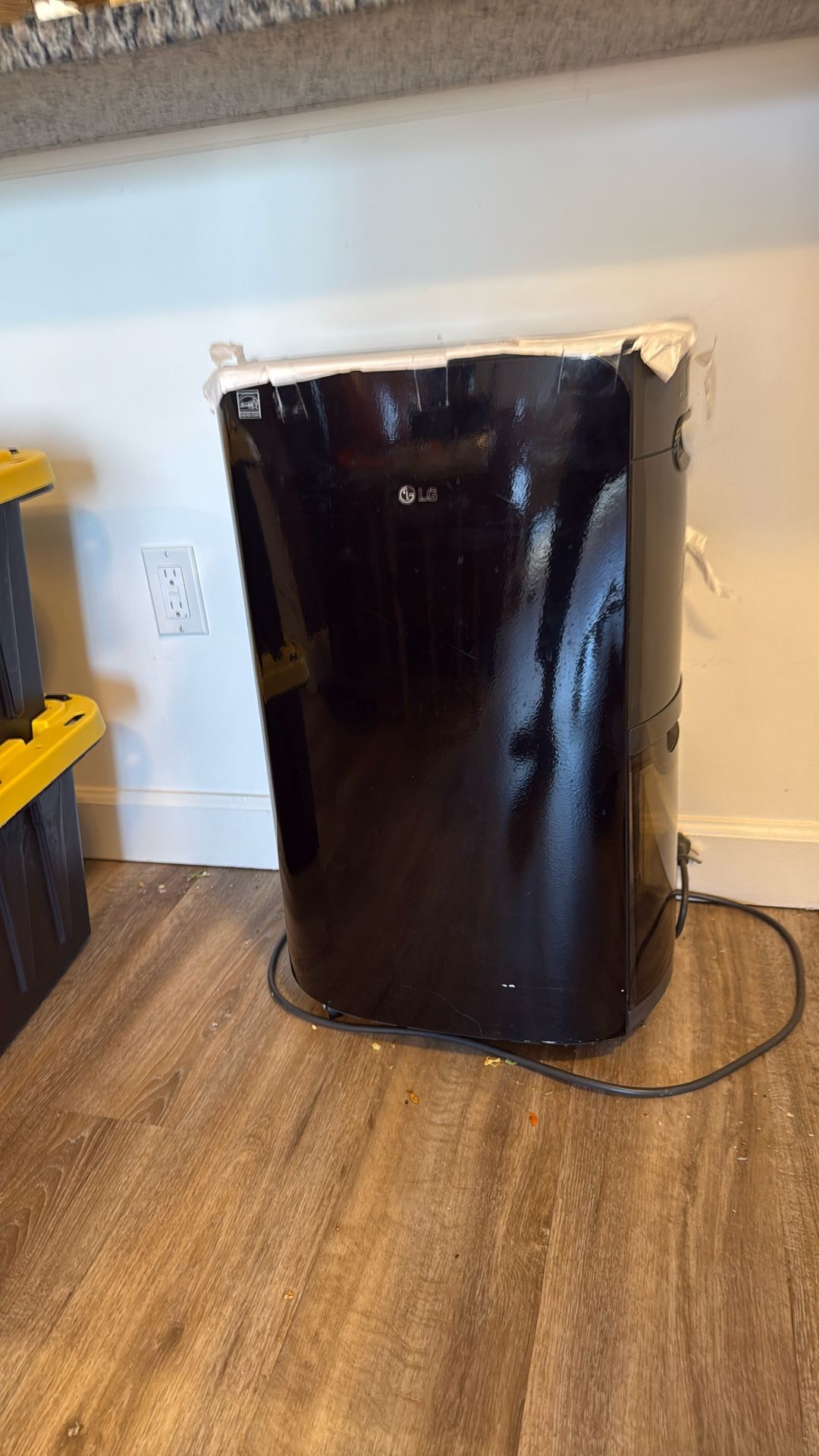 LG dehumidifier