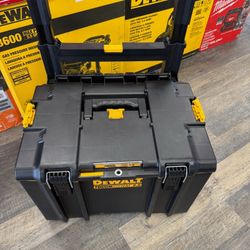DEWALT DWST08450 TOUGHSYSTEM 2.0 24 in. W Modular Tool Box NEW
