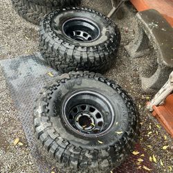 35x13.50R15LT TIRES 