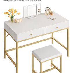 Vanity Desk With Mirror 