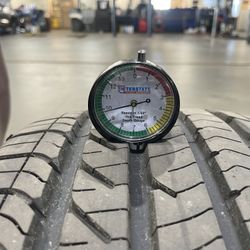 (9/32) Goodyear EagleSport A/S (245/40/R18 93W)