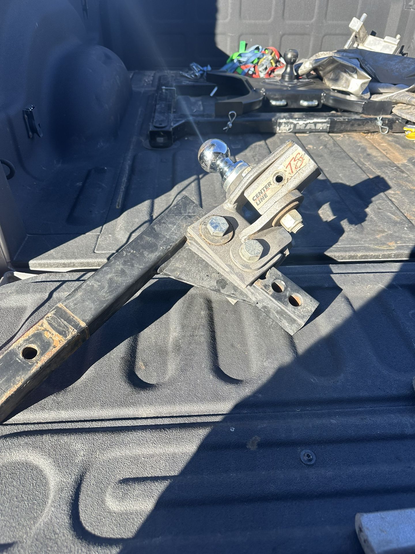 Centerline, Stabilizing Hitch For Toy Hauler