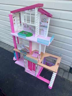 Barbie dream house