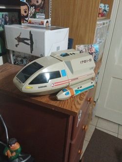 Star Trek Shuttle 1701-D