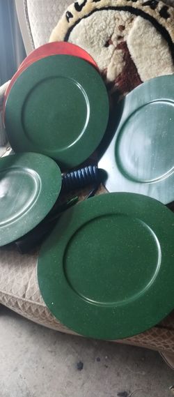 4 Wood plates all 3 dollars