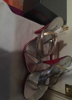 New BESTON size 7 high heel