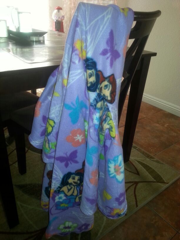 Girls tinkerbell snuggie