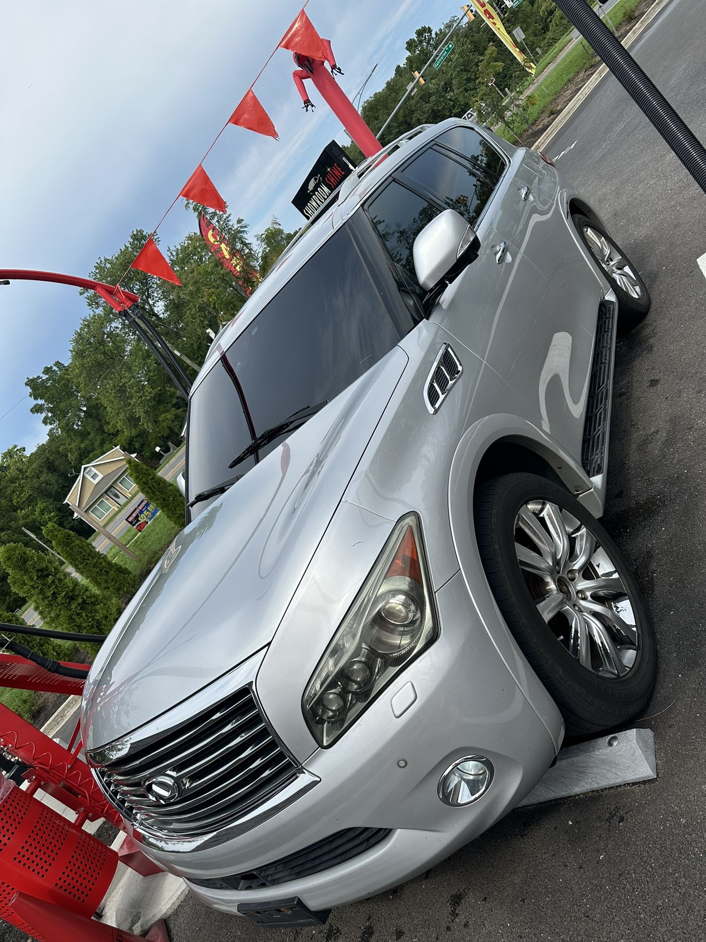 2011 Infiniti Qx56