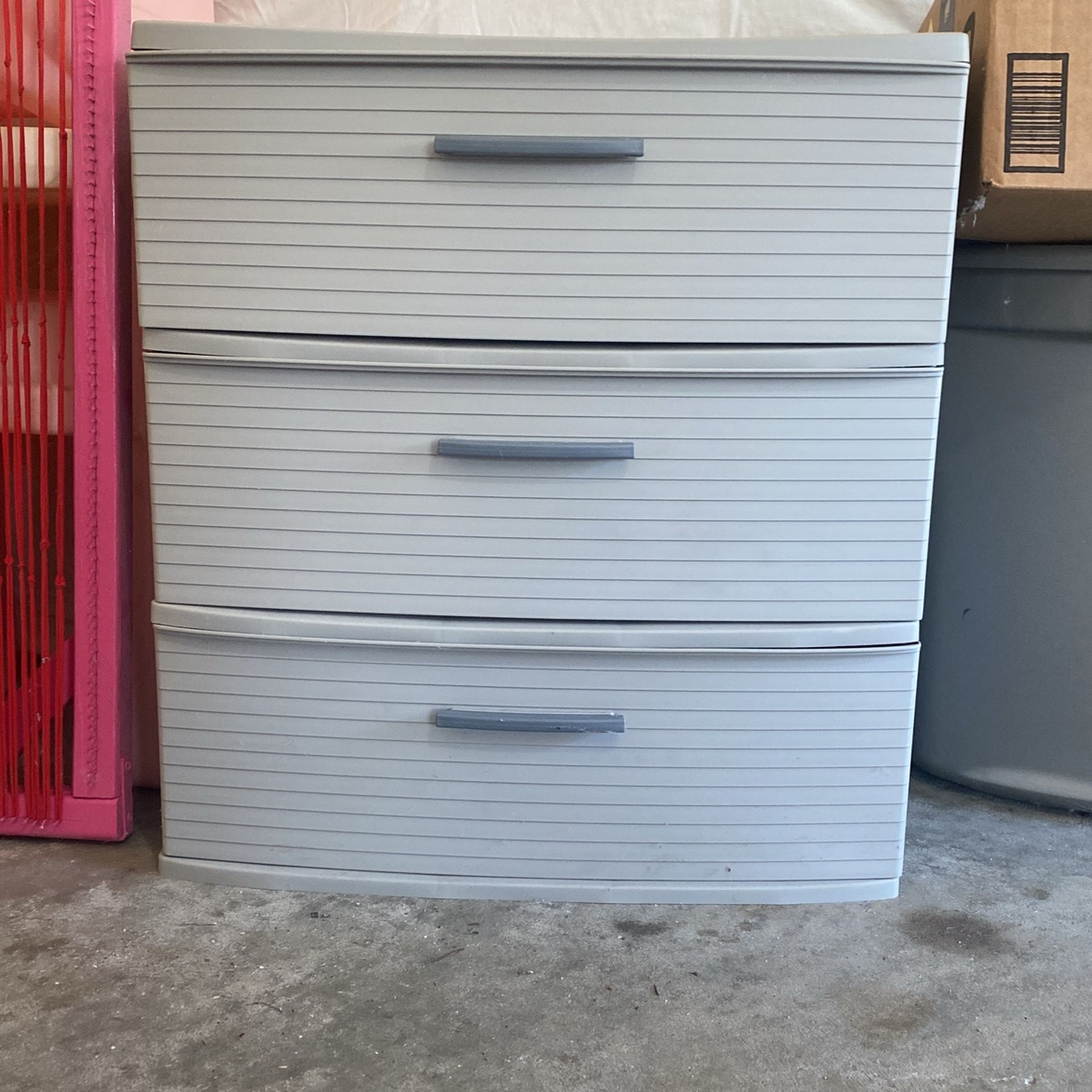 3-drawer plastic storage container