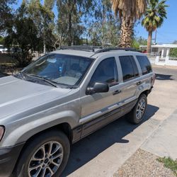 2004 Grand Cherokee Laredo