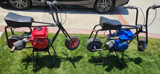 2 Honda engine mini bikes with stands