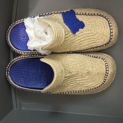 Burberry Clogs 