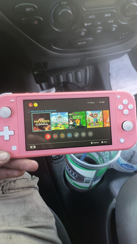 Nintendo Switch Pink