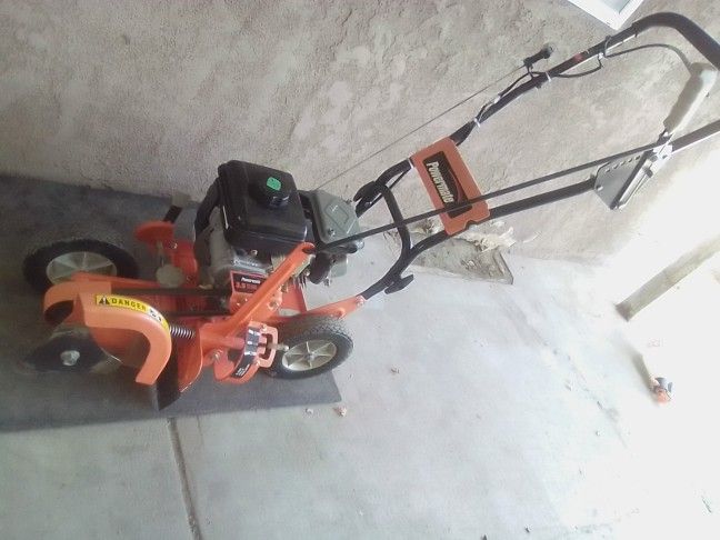 Brand New Powermate Edger Trimmer Gas Powered