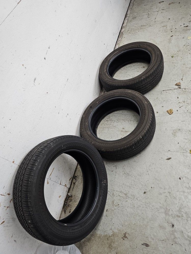 3 Tires 235 55 R19