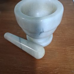 MORTAR &  PESTLE