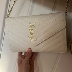 White crossbody bag 