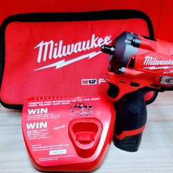 Milwaukee  3/8 Stubby Fuel With 2.0 Battery Charger And Bag 