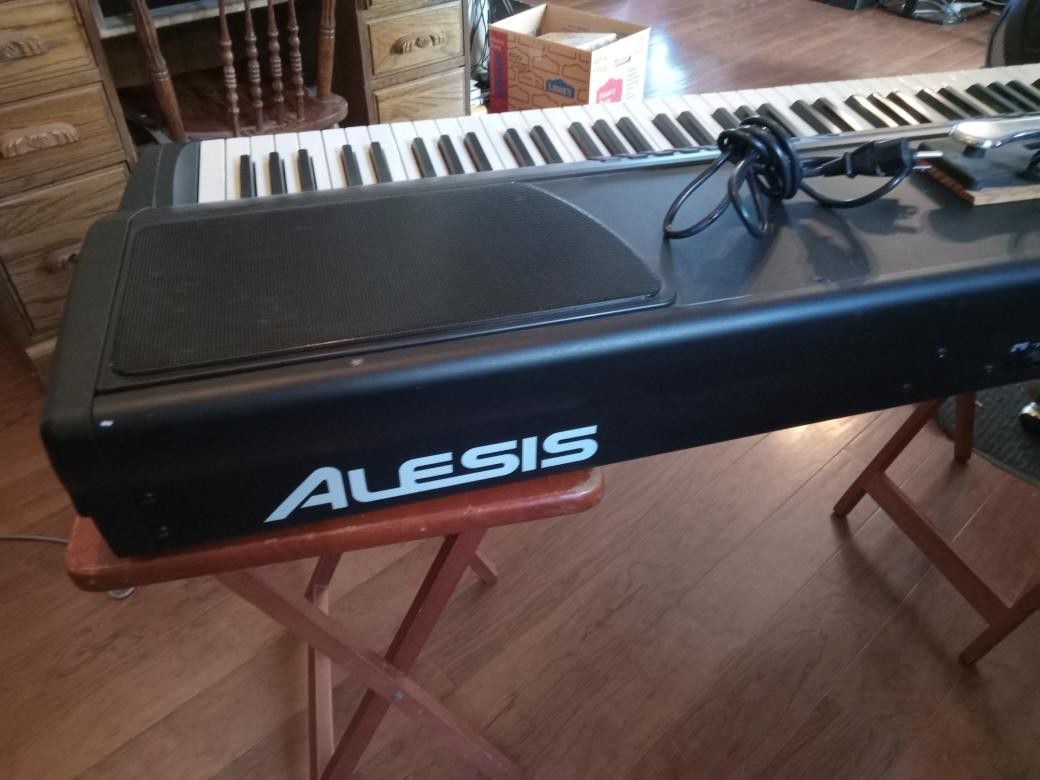 Alesis Digital Grand Piano DG8 88 Keys Full Size