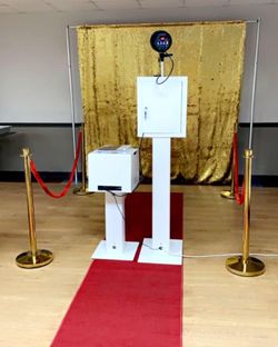 Gold Backdrop & Booth