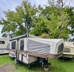 Rockwood Pop-Up Camper with slide