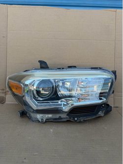 2016,2017,2018,2019,2020,2021,2022,2023 Toyota Tacoma Headlight Led/Foco Delantero Rh Passenger Oem