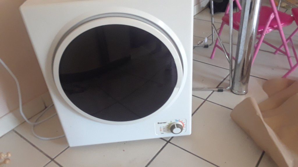 Costway portable dryer model EP23598 for Sale in Miami, FL - OfferUp